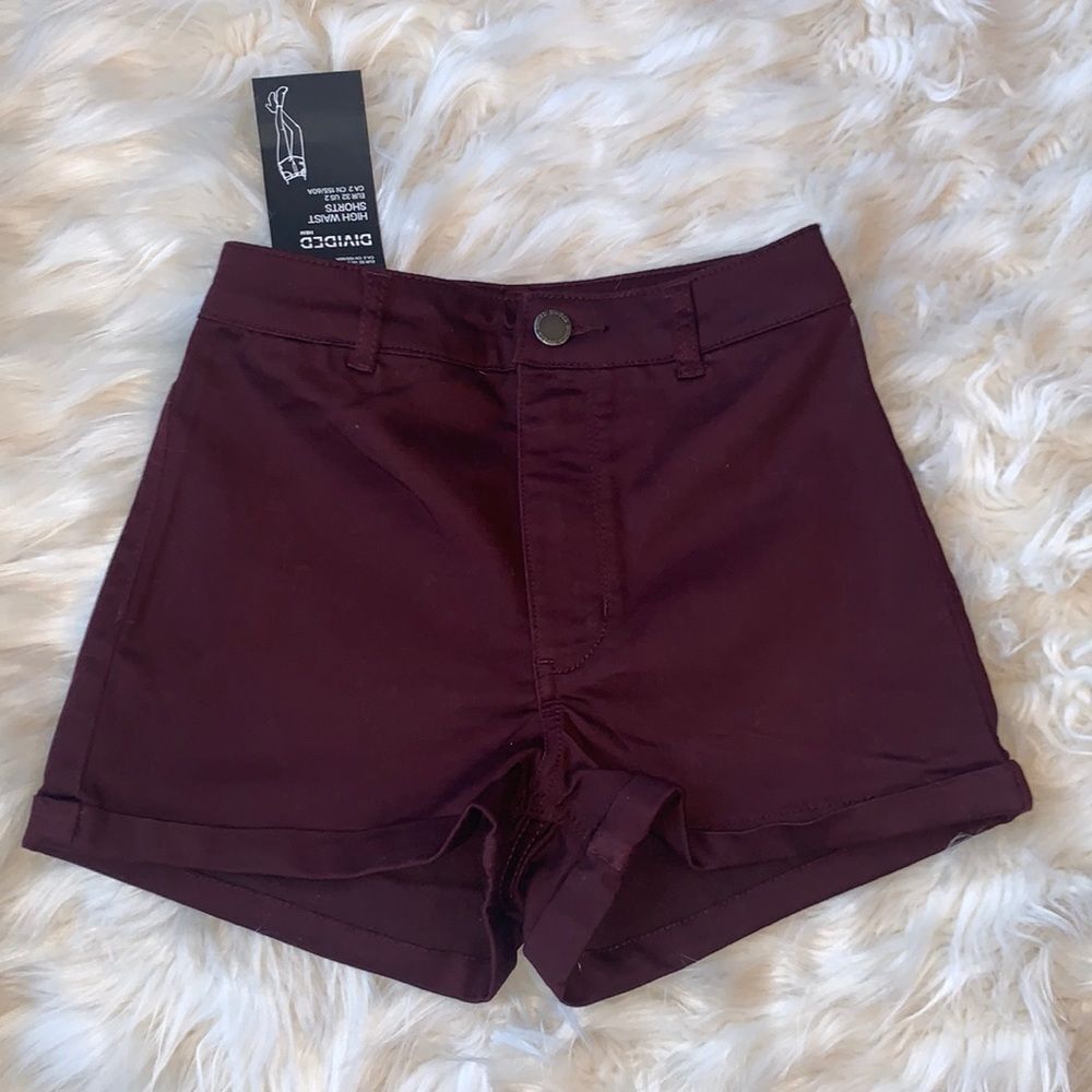 H&M Divided Burgundy High Waist Denim Jean Shorts Size 2 NWT